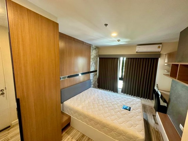 TEL : 092-288 9359 คุณดนิตาLine : https://line.me/ti/p/yxo92dHWP1รายละเอียด : เนื้อที่ขนาด 33 ตรม. ชั้น 7 1 ห้องนอน 1 ห้องน้ำ ตกแต่งครบ พร้อมเฟอร์นิเจอร์ และเครื่องใช้ไฟฟ้าครบ สิ่งอำนวยความสะดวก  :- สระว่ายน้ำ- ฟิตเนส- ออนเซน+ห้องซาวน่า- ห้องสมุด- ห้องผักพ่อนfamily- ห้องคาราโอเกะ- ห้องประชุม- ห้องกอล์ฟเงื่อนไขในการเช่า สัญญารายปีมัดจำ 2 เดือน ล่วงหน้า 1 เดือนF-A5 