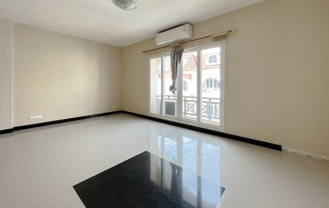 PB4940 ให้เช่าทาวน์โฮม 3ชั้น ถนนสุคนธสวัสดิ์ หมู่บ้าน คาซ่าซิตี้ ใกล้ โรงเรียนสตรีวิทยา2