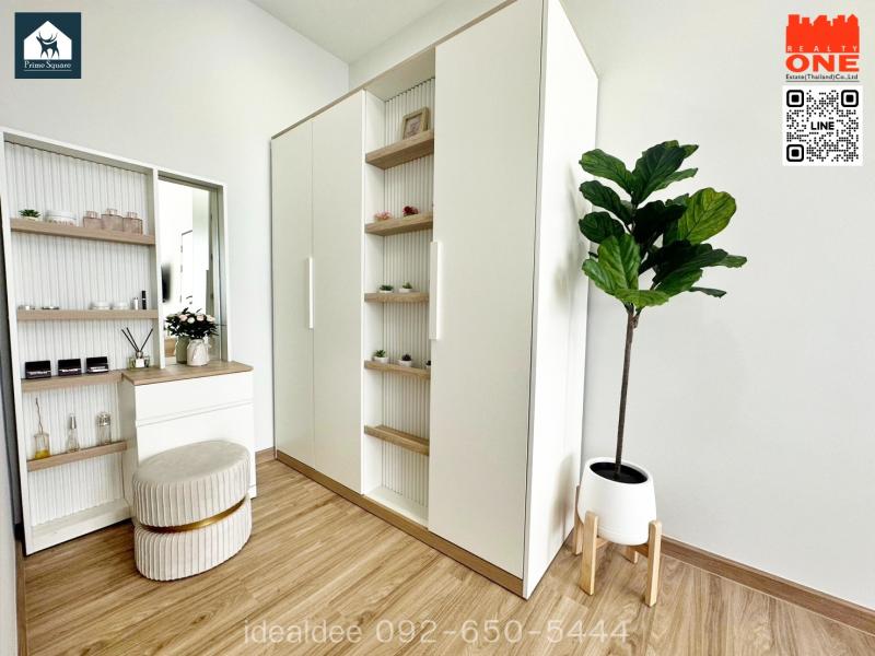 ด่วน!! โปรโมชั่นสุดพิเศษ รับส่วนลด 200,000 บาท เริ่มต้นเพียง 3.x ล้านเท่านั้นบ้านแฝดสไตล์บ้านเดี่ยว หลังใหญ่ ออกแบบแนว Luxury Nordic ตอบโจทย์ผู้ที่ต้องการสร้างหรือขยายครอบครัว ด้วยแบบบ้านยุคใหม่ หรูหรา ทันสมัย ภายในสังคมส่วนตัว เพียง 100 ยูนิต พร้อมส่วนกลางครบครัน อาทิ สระว่ายน้ำขนาดใหญ่ ฟิตเนส Co-working space สนามเด็กเล่น สวนสาธารณะ พร้อม jogging track ยาว 580 ม. เอาใจสายสุขภาพ เพื่อการพักผ