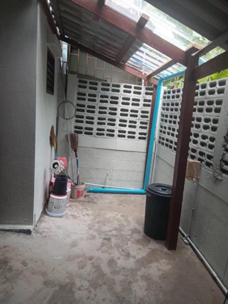 ให้เช่า ทาวน์เฮ้าส์3 ชั้น สี่แยกบางนา สรรพาวุธ3ห้องนอน3ห้องน้ำ พื้นปูกระเบื้อง มีที่จอดรถ ถนนยางนาสรรพาวุธ