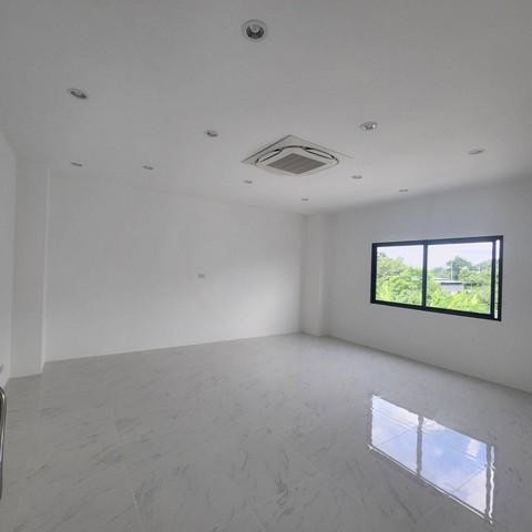 C4736 ขายโรงงานใหม่ พื้นที่สีม่วง เหมาะกับทุกธุรกิจ มีหลายSIZE ตามกิจการของลูกค้า ย่านลำลูกกาคลอง 9