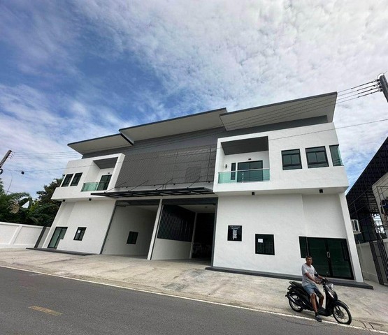 C4734 ให้เช่าโกดังสร้างใหม่ พื้นที่ 420 ตรม ซอยเบญจญาณี ปทุมธานี ใกล้ตลาดเอซีลำลูกกาคลอง4