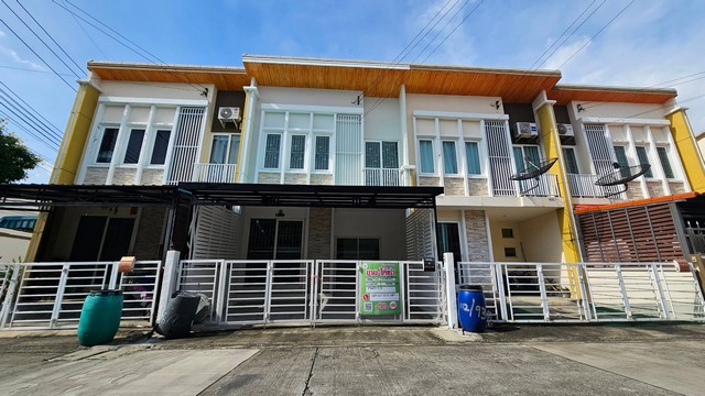 ขาย บ้านทาวน์เฮาส์ 2 ชั้น 19.20 ตร.วา  โครงการ โกลเด้นนีโอ โครงการ 2บ้านสวยหน้าบ้านกว้าง ราคาถูก รหัสทรัพย์  JK 5686569===========================รายละเอียด3 ห้องนอน 2 ห้องน้ำ1 ห้องโถงใหญ่1 ห้องครัว2 ที่จอดรถ========================ที่อยู่หลักประกัน : บ้านเลขที่ 122/94ตำบล/แขวง : พันท้ายนรสิงห์        อำเภอ/เขต : เมืองสมุทรสาครจังหวัด : สมุทรสาครGoogle Map https://maps.app.goo.gl/Q7shs74ixLxwAkpV8========================ทรัพย์ NPA ราคาต่อรองได้ขายถูกกว่าราคาประเมิน�