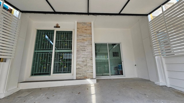 ขาย บ้านทาวน์เฮาส์ 2 ชั้น 19.20 ตร.วา  โครงการ โกลเด้นนีโอ โครงการ 2