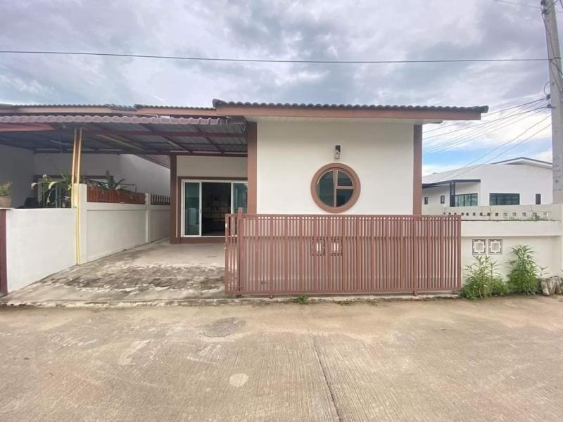 ขายพร้อมผู้เช่า 1.9 ล้าน 36 ตรว. สันผักหวาน หางดง บ้านชั้นเดียว บ้านใหม่ ตกแต่งสวย เพื่อนบ้านน่ารัก #รับรายได้เดือนละ 4,500++