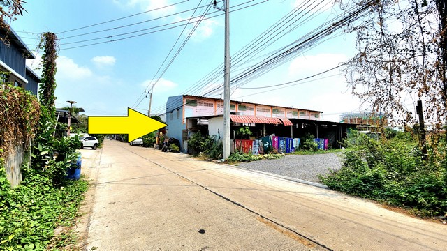 ขายที่ดินลำลูกกา คลอง4 ลาดสวาย  50 ตรว*** ขายราคา 1.39   ล้านบาท ***ขายที่ดินลำลูกกา-รังสิต คลอง4 ถนน ไสวประชาราษฏร์ 50 ตรว เหมาะทำโกดัง ออฟฟิศ ปลูกบ้าน ทำเลดี ใกล้แหล่งชุมชน ที่ตั้งที่ดิน :    ตำบล ลาดสวาย อำเภอ ลำลูกกา ปทุมธานี 12150ขายที่ดิน เนื้อที่ดิน 50 ตรว คลอง4 ธัญบุรี-ลำลูกกา ติดถนนคอนกรีต- กว้าง 8 เมตร - ลึก  25 เมตร* เป็นที่ดินถมแล้ว- ที่ดินหันหน้าไปทางทิศเหนือลักษณะ : ที่ดินเ