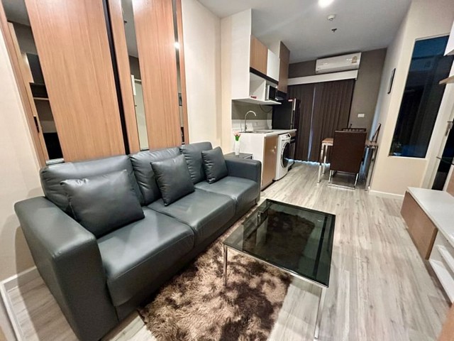 TEL : 092-288 9359 คุณดนิตาLine : https://line.me/ti/p/yxo92dHWP1รายละเอียด : เนื้อที่ขนาด 33 ตรม. 1 ห้องนอน 1 ห้องน้ำ ตกแต่งครบ พร้อมเข้าอยู่ สิ่งอำนวยความสะดวกภายในห้อง- แอร์ 2 เครื่อง- เครื่องทำน้ำอุ่น- อ่างอาบน้ำ- ทีวี- ตู้เย็น- เครื่องซักผ้า- ไมโครเวฟ- เครื่องทำน้ำอุ่นส่วนกลาง - ฟิตเนส - สระว่ายน้ำ - ซาวน่า&ออนเซน- สวนหย่อม - การรักษาความปลอดภัย 24 ชั่วโมง เงื่อนไขในการเช่า สัญญารายปี มัดจำ 2 เดือน ล่วง