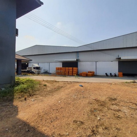 TEL : 092-288 9359 คุณดนิตาLine : https://line.me/ti/p/yxo92dHWP1ขายที่ดินพร้อมสิ่งปลูกสร้าง ต.หนองเหียง อ.พนัสนิคม จ.ชลบุรี รายละเอียด : เนื้อที่ขนาด 12-0-74 พื้นที่ใช้สอย 4500 ตรม. และอาคารสำนักงาน2ชั้น1หลัง พื้นที่ใช้สอย 1000 ตรม.เป็นโรงงานทำเม็ดพลาสติก/ บดย่อยพลาสติก หม้อแปลงไฟฟ้า 500 Kva ที่ดินอยู่ห่างจากถนนสาย331ประมาณ  950 เมตร F-A10 