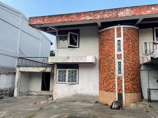 ให้เช่าบ้านเดี่ยว ลาดพร้าว 122 และ รามคำแหง65    ปล่อยเช่า ตามสภาพ ใกล้รถไฟฟ้าสายสีเหลืองสถานี มหาดไทย