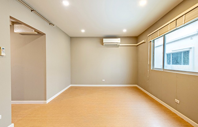 สุวรรณภูมิ  เฟอร์ บิวท์อิน บ้านทับช้าง รพ.จุฬารัตน์9 ใหม่ ขาย-ให้เช่าทาวน์โฮม office 3ชั้น3นอน 3น้ำ.2จอด รามคำแหง 2