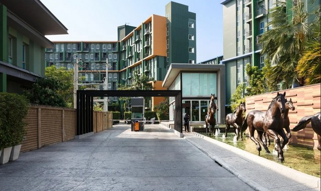 คอนโด PARC EXO   นวมินทร์ – รามอินทรา ที่ตั้ง :  ถ.ประเสริฐมนูญกิจ คันนายาว รามอินทรา กรุงเทพมหานคร ขนาดพื้นที่  33.75 ตรม.รายละเอียด- ขนาด 33.75 ตรม. ชั้น ...- 1 ห้องนอน / 1  ห้องน้ำ / 1 ห้องครัว / 1 ที่จอด- เฟอร์นิเจอร์ครบ เครื่องใช้ไฟฟ้าครบ- การเดินทาง : BTS วงแหวนรามอินทรา :: สถานที่ใกล้เคียง 7-11 และ Sport Mall 60 เมตรChocolate Ville 300 เมตรตลาดปัฐวิกรณ์ 2 กิโลเมตรBig C 2.1 กิโลเมตรTesco Lotus นวมินทร์ 4.2 กิโลเมตรรพ.พญาไท นวมิน