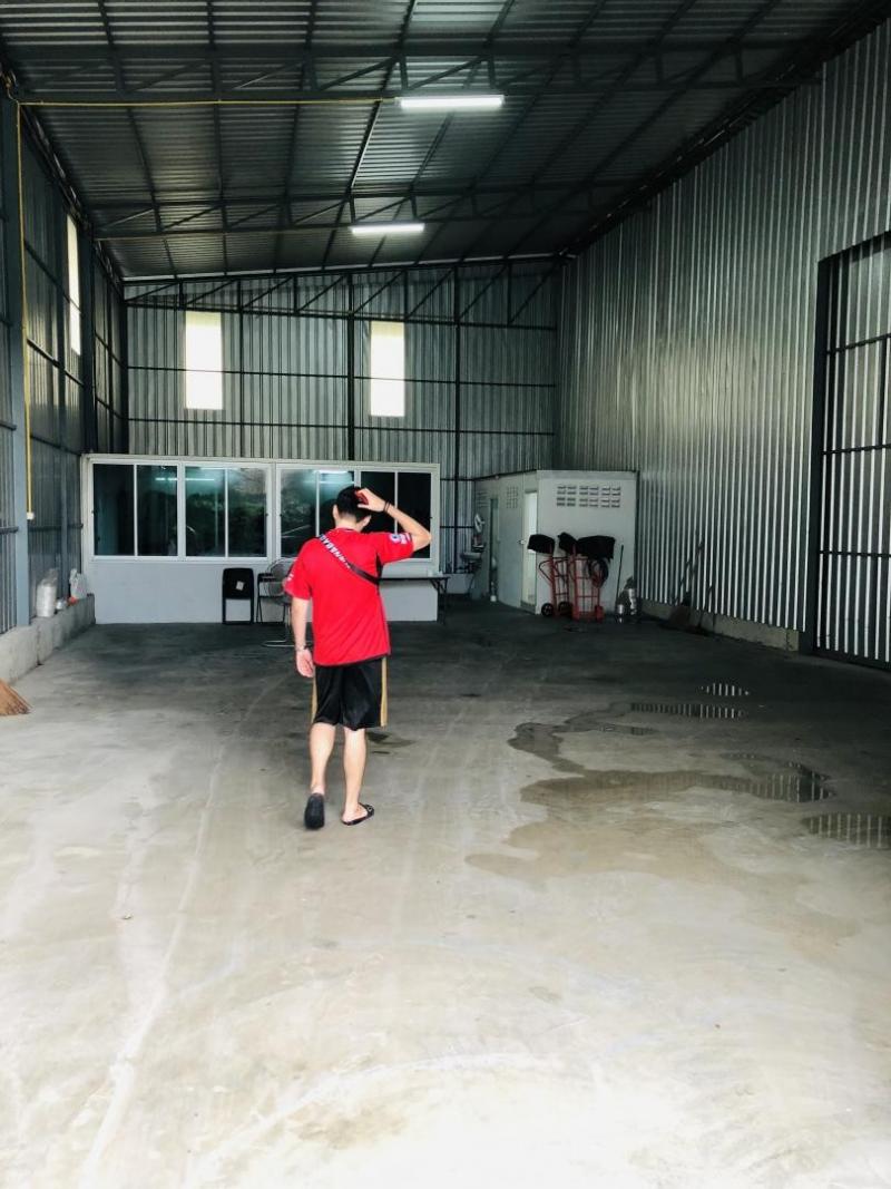 PB4951 ให้เช่าโกดัง ลาดพร้าว101 โพธิ์แก้ว3  รถใหญ่10ล้อเข้าออกได้  มีเส้นทางเข้า-ออกได้หลายทาง