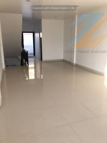 ให้เช่าอาคารพาณิชย์ 3.5 ชั้น ซ.ศรีด่าน 22 ทำเลดีใกล้ตลาด  ZY220