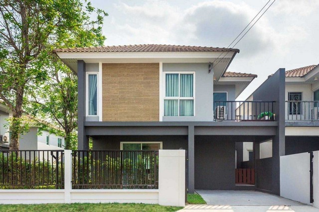 โครงการ ไอริส พาร์ค ชัยพฤกษ์ -วงแหวน ( บ้านตัวอย่าง )อำเภอบางบัวทอง นนทบุรี ที่ตั้ง : ตำบล บางบัวทอง อำเภอบางบัวทอง นนทบุรี 11110เนื้อที่ประมาณ 44.40ตารางวา พื้นที่ใช้สอย 138.00ตารางเมตรรายละเอียด-  3 ห้องชั้นบน - 3ห้องน้ำ แบบ TwinHouse- ราคาขาย 5.4M.   สนใจติดต่อ คุณดาวTel : 0984309664 ID Line : craziibydaw