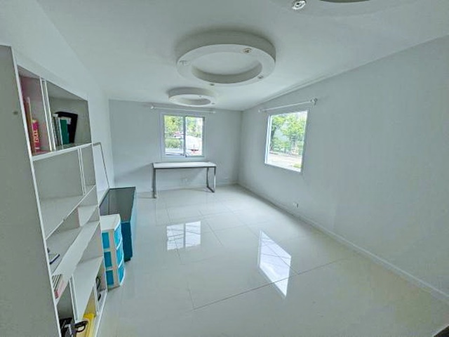 บิ้วท์อินสวย หลังมุม ทำเลดี Chocolate Ville  ให้เช่าบ้านทาวน์โฮม 2 ชั้น 3 นอน 2 น้ำ  27 ตร.วา.210 ตร.ม.ย่านเกษตรนวมินทร์