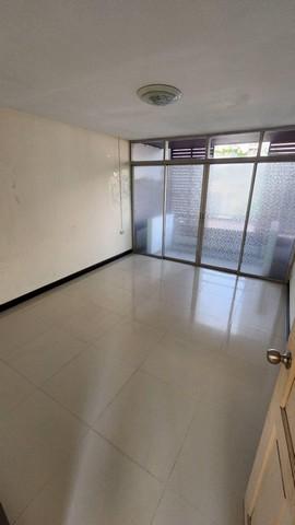 HR 5889 ให้เช่าทาวน์โฮม 5 ชั้น ซอยรามคำแหง 65 ใกล้โรงแรมชาลีน่า