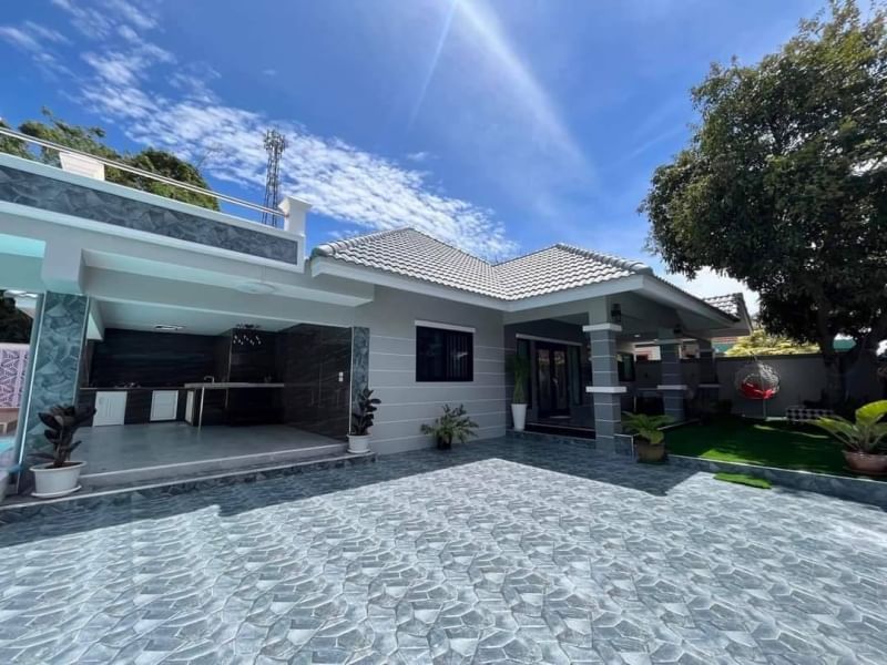 AOM 850Pool Villa For Sell 6.99 Million Bth    Land size : 352 Sq.M    3 bedrooms 3 bathrooms     Fully furnished Thai owner Transfer fee : 50/50 ขายบ้าน เลียบทางรถไฟ ทุ่งกลม6.99ล้านบาทเท่านั้น เนื้อที่ 352 ตร.ม. 88 ตร.ว    3 ห้องนอน 3 ห้องน้ำ    เฟอร์นิเจอร์ครบตามรูป    ชื่อ ไทยค่าโอน 50/50ค่าส่วนกลาง 500 เดือนดำเนินการยื่นกู้ให้ฟรี  เช็คเครดิตให้ฟรี ยินดีรับฝากขาย-เช่า อสังหาริมทรัพย์ทุกชนิดอสังหาริมทรัพย์ ติดต่อขอรูปและรายละเอียดเพิ่มเติม  สนใจนัดชมสถานที่จริงค