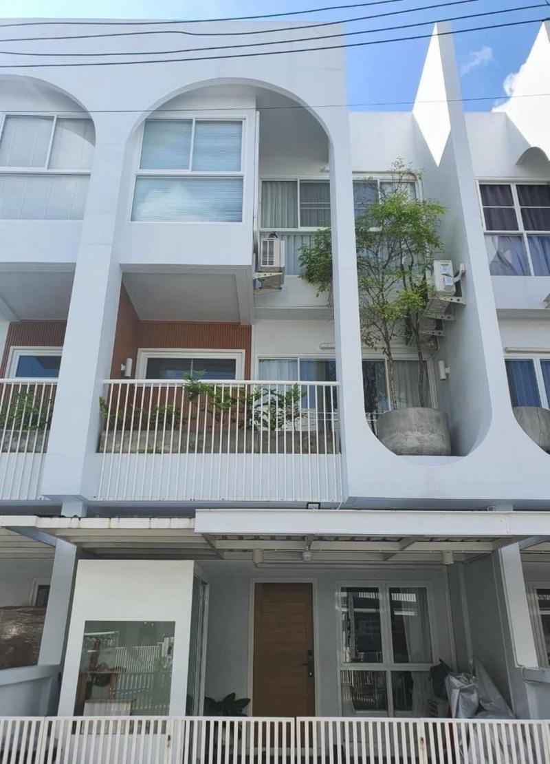 ขายทาวน์โฮม 3 ชั้น 3.85 ล้านบาท #MONOTOWN3  #สันผีเสื้อ #เฟอร์นิเจอร์ครบ #พร้อมอยู่ #เฟอร์นิเจอร์บิวอิ้น 