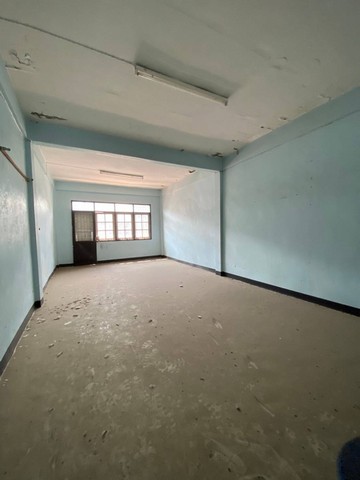 ขายอาคารพาณิชย์ 3 ชั้นครึ่ง ทำเลดีมาก เหมาะทำธุรกิจ พระราม2 ซอย48 กรุงเทพ  ZJ137