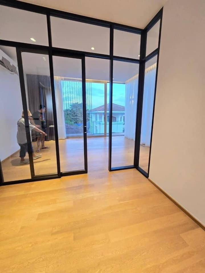 ให้เช่า โฮมออฟฟิศ 4 ชั้น  ลาดพร้าว  รัชดา  ราคา  120,000  Tel. 0814164142