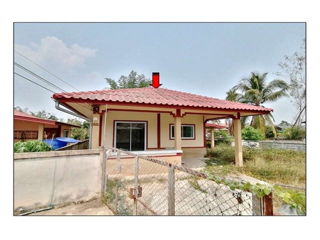   Code ID : PGLPG640019  ราคา  750,000  บาท ▸ เนื้อที่ 76 ตร.ว  พื้นที่ใช้สอย 117 ตร.ม.   ▸ 2 ห้องนอน 1 ห้องน้ำ    ▸ 1 ที่จอดรถ   บ้านหันไปทางทิศตะวันตกเฉียงเหนือ  พิกัดทรัพย์ :  https://maps.app.goo.gl/iPTXQdoJN8FntxZj7  สถานที่ใกล้เคียง ▸ใกล้  สถานีรถไฟห้างฉัตร ▸ใกล้  โรงพยาบาลห้างฉัตร ▸ใกล้  ตลาดสดเทศบาลห้างฉัตร ▸ใกล้  วัดห้างฉัตร  สอบถามเพิ่มเติม / นัดชม โทร. 097-419-5982(พลอย) โทร. 096-932-4624(ออมสิน) Line : @panaya (มี@ด้านหน้า)  ปรึกษาสินเชื่อฟรี One Stop 