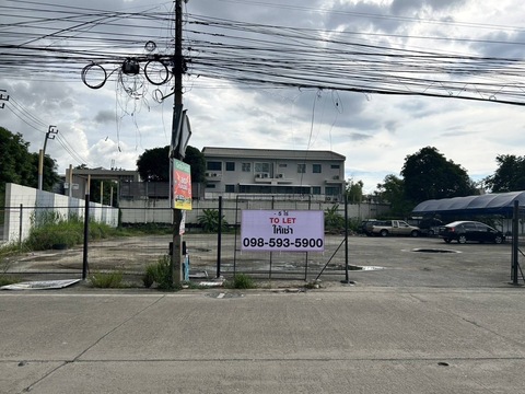 Sub1238ให้เช่าที่ติดรถไฟฟ้าสายสีม่วงสถานีนนทบุรี  ตรงข้ามเซ็นทรัล รัตนาธิเบศร์แบ่งเช่า หรือเช่าทั้งหมด ระยะยาว 30 ปีหน้าดิน 150 ล้านค่าเช่าเดือนละ 400,000ที่ดินขนาด 5 ไร่ ที่ติดรถไฟฟ้าสายสีม่วง สถานีนนทบุรี1.   ตรงข้ามเซ็นทรัล รัตนาธิเบศร์เดิมเคยเป็น โชว์รูมรถ.   ตลาดคนเดิน. เหมาะทำหลายอย่าง. ถม เทปูน ไว้แล้วสนใจติดต่อโทร 098-5935900ที่ตั้ง ตำบลบางกระสอ อำเภอเมืองนนทบุรี จ.นน