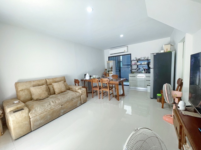 ราชพฤกษ์-สาทร  ให้เช่า 5แอร์ หลังเดอะวอร์คพระราม5  รร.อนุบาลเด่นหล้า 2 2.3 กม. ทาวน์โฮม 3ชั้น 3นอน 3น้ำ 245ตรม.