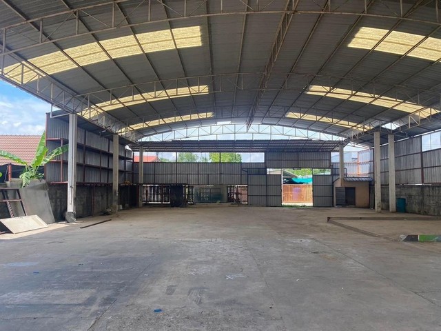 BS1514ให้เช่าโกดังพร้อมออฟฟิศ 800 ตรม. ย่านไสวประชาราษฎร์ ลำลูกกาคลอง 4 ใกล้ตลาดเอซีค่าเช่าเพียง 80,000 บาทต่อเดือน ติดต่อ : คุณพร  0938091444 (เบอร์นี้แอดไลน์ได้คะ),โทร 0939833259ID Line : henghengpaulaรหัสประกาศ BS1514BS1514ให้เช่าโกดังพร้อมออฟฟิศ 800 ตรม. ย่านไสวประชาราษฎร์ ลำลูกกาคลอง 4 ใกล้ตลาดเอซีรถเทลเลอร์สามารถเข้าออกได้ ระบบไฟฟ้าสามเฟสการคมนาคมสะดวกเข้าออกได้หลายทางใกล้มอเตอร์เวย์ ที่ตั้ง  ถน