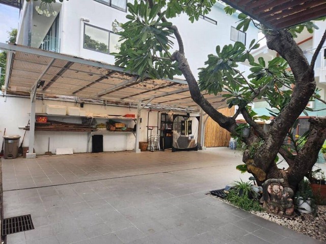 ขายบ้านสวย 2 ชั้น ซอย มิตรอนันต์ เขตดุสิต กรุงเทพมหานคร ขนาดเนื้อที่  143 ตารางวา