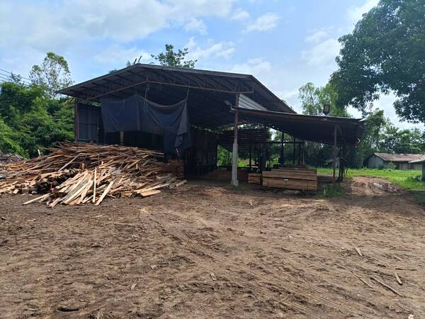 ขายกิจการโรงไม้ 9 ไร่ 3 งาน 88 ตร.ว. เมืองกันทรารมย์ จ.หวัดศรีสะเกษ ปัจจุบันยังประกอบกิจการ มีใบอนุญาตโรงงานไม้ ติดถนนใหญ่