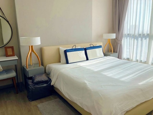 TEL : 092-288 9359 คุณดนิตาLine : https://line.me/ti/p/yxo92dHWP1รายละเอียด : ขนาด 1 ห้องนอน 1 ห้องน้ำ ชั้น 22 พื้นที่ 40 ตร.ม. วิวทะเล ตรงข้ามโรบินสันเฟอร์นิเจอร์ เครื่องใช้ไฟฟ้า ครบสิ่งอำนวยความสะดวก : - กล้อง CCTV,ฟิตเนส ,- ระบบรักษาความปลอดภัย - ห้องซักผ้า, Mail Box - พื้นที่สีเขียว,ระบบ Keycard - สระว่ายน้ำ,ออนเซ็นสถานที่ใกล้เคียง : - อิออน มอลล์- โรงพยาบาล พญาไท- โรงเรียนอัสสัมชัญ ศรีราชา- โรบินสัน ศรีราชาเงื่อนไขในก