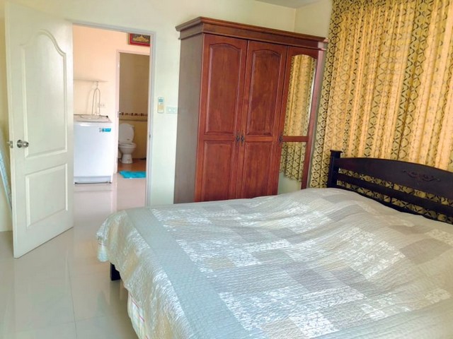 TEL : 092-288 9359 คุณดนิตาLine : https://line.me/ti/p/yxo92dHWP1รายละเอียด : เนื้อที่ 50 ตรม.  วิวเมืองขนาด 1 ห้องนอน 1 ห้องน้ำตกแต่งครบ เฟอร์นิเจอร์ครบ พร้อมอยู่สถานที่ใกล้เคียง- ใกล้ตลาดศรีราชา- ใกล้ห้างสรรพสินค้า Atamal- ใกล้โรบินสันศรีราชา- ใกล้รพ.วนาเวช- ใกล้โรงพยาบาลสมเด็จพระนารายณ์ศรีราชา- ใกล้สวนสุขภาพเกาะลอยเงื่อนไขในการเช่า สัญญารายปี มัดจำ 2 เดือน ล่วงหน้า 1 เดือน F-A1 