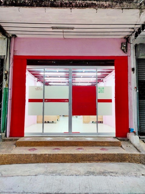 BRT เจริญราษฎร์ 1.9 กม.บิ๊กซี สุขสวัสดิ์  อาคารพาณิชย์ให้เช่า 4ชั้น ซ.สุขสวัสดิ์31-39 สภาพดีมาก 11,999B-M 2-3นอน 2น้ำ 250ตรม. ปรับปรุงใหม่ทั้งตึก BigC SukSawat SukSawat31-39 Commercial building for rent very good condition 11,999 b-m 4Storeys 2-3 bed 2bath 250 sqm. entire building renovated. BRT CharoenRat 1.9 km.ขนาด: 16ตรว. 250 ตรม.16 sqw. 250 sqm.เทศบาลเมืองลัดหลวง อำเภอพระประแดง สมุทรปราการ 101304 ชั้น 2-3 นอน 2 น้ำ1 ครัว1 ที่จอดรถ1 ชั้นลอยตกแต่งใหม่ทั้งตึกเหมาะทำสำนักงาน ปิดกระจกติดแอร์ใหม่ หน้ากว้าง 4 ม