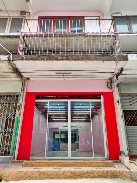  BRT เจริญราษฎร์ 1.9 กม.อาคารพาณิชย์ให้เช่า 4ชั้น ซ.สุขสวัสดิ์31-39 บิ๊กซี สุขสวัสดิ์ สภาพดีมาก 11,998B-M 2-3นอน 2น้ำ 255ตรม. ปรับปรุงใหม่ทั้งตึกSukSawat31-39 Commercial building for rent BigC SukSawat very good condition 11,998 b-m 4Storeys 2-3 bed 2bath 255sqm. entire building renovated. BRT CharoenRat 1.9 km.ขนาด: 17ตรว. 255 ตรม.17 sqw. 255 sqm.เทศบาลเมืองลัดหลวง อำเภอพระประแดง สมุทรปราการ 101304 ชั้น 2-3 นอน 2 น้ำ1 ครัว1 ที่จอดรถ1 ชั้นลอยตกแต่งใหม่ทั้งตึกเหมาะทำสำนักงาน ปิดกระจกติดแอร์ใหม่ หน้ากว้าง 4 ม. 