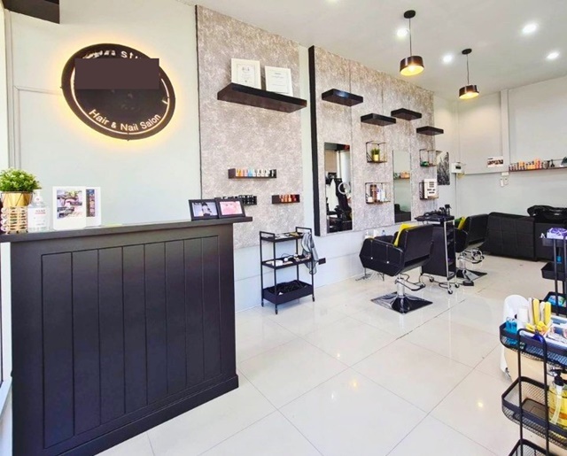 Studio สุขุมวิท 101-103 ให้เช่า 19,998 b-m ทำธุรกิจค้าขาย  72 ม.รร.นานาชาติ แองโกล สิงคโปร์ สุขุมวิท 64 0.7 กม. BTS อุดมสุข 0.7 กม. ร้านทำผม ร้านทำเล็บ 29ตร.ม.1 แอร์ย่านธุรกิ พณิชยการบางนา 1 กม. ตลาดมหาสิน 0.5 กม.ถ.วชิรธรรมสาธิต สุขุมวิท 101/1 รพ.กล้วยน้ำไท 2 1.2 กม.แหล่งเศรษฐกิจ เดินทางสะดวก  2น้ำ สะอาดStudio for rent 2bath clean Sukhumvit 101-103 BTS Udomsuk 0.7km. 19,998 b-m for business hair salon nail 29sq.m. 1 a/c Anglo Singapore Inter Sch. Sukhumvit 64 0.7 km. Business district educational institution Bangna Commercial College 1 km. Shopping area Tops Daily  branch 72 m. Mahasin M