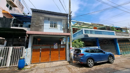 ม.ศรีประชา ซอยจรัญสนิทวงศ์ 42 แยก 2 แขวงบางยี่ขัน เขตบางพลัด กรุงเทพมหานคร