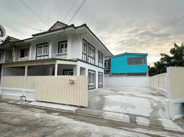 Agent Postให้เช่าทาวน์โฮม2ชั้น หมู่บ้าน พฤกษา 13 คลอง3 คลองหลวง ปทุมธานีใกล้บิ๊กซีคลองสาม,ฟิวเจอร์,ดรีมเวิล์ดพื้นที่ 44 ตารางวา แปลงมุม Renovate ใหม่แล้ว3 ห้องนอน 2 ห้องน้ำ 2 ชั้น 4 จอดรถพื้นที่ใช้สอย 108 ตารางเมตรให้เช่า 12,000 บาท / เดือนแผนที่ https://maps.app.goo.gl/4JZo7a5ov1BzXy9d7อยู่ที่ หมู่บ้านพฤกษา13 ตำบล คลองสาม อำเภอคลองหลวง ปทุมธานี 12120ติดต่อ 0622826264 หมวยId line: 0622826264 #บ้านเช่าคลองสามคลองหลวง#บ้านเช่ารังสิต#บ