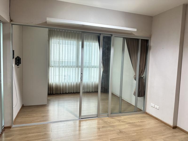 ขายด่วนคอนโดราคาดี !! ฟิวส์ จันทน์-สาทร 1 ห้องนอน ชั้น 5 30 ตรม. ใกล้ BTS เซ็นต์หลุยส์ / BTS ช่องนนทรีราคาขาย 2,290,000 บาท**ข้อมูลห้อง**1 ห้องนอน1 ห้องน้ำ30 ตรมชั้น 5ตึก Bตั้งอยู่ 160 แขวงทุ่งวัดดอน เขตสาทร กรุงเทพมหานคร 10120ห้องเปล่า ไม่มีเฟอร์นิเจอร์ มีแต่* ประตูดิจิตอล* แอร์ 2 เครื่อง * เครื่องทำน้ำอุ่น* เคาน์เตอร์ครัว* เตาไฟฟ้า + เครื่องดูดอากาศ* เครื่องกรองน้ำ* ติดตั้งมุ้งลวด + ม่านโปร่