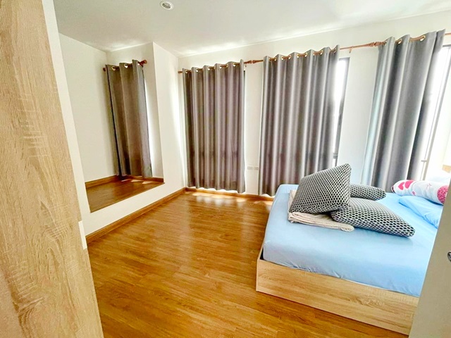 ให้เช่า ทาวน์เฮาส์ 2 ชั้น ซ.ราชวินิตบางแก้ว 5-7 อีเกียบางนา 1.1 กม 3 นอน คอนคอร์เดียน 0.1 กม.2 น้ำ 19 ตร.วา. 148 ตร.ม..