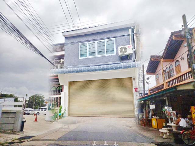 เสรีไทย 19-25  รีโนเวทใหม่ทั้งหลัง ทาวน์เฮ้าส์ 2 ชั้น ม.นิด้า 1.4กม.3 นอน ถูก คุ้มสุดๆ เดอะพาซิโอ ทาวน์ 1 กม.3 น้ำ 16 ตร.วา.130 ตร.ม. มี 7-11 ร้านอาหาร ให้เช่า 9,999 b-m ถ.เสรีไทย รพ.เกษมราษฎร์ สุขาภิบาล3 1.6 กม.เดินทางสะดวก MRT คลองบ้านม้า 1 กม.   Seri Thai 19-25 Renovated the whole house 2-storey townhouse NIDA 1.4 km 3 bed cheap very good value The Paseo Town 1 km. 3 bath 16 sq.wa. 130 sq.m.  7-11 restaurants for rent 9,999 b-m Seri Thai Road. Kasemrad Hospital Sukhapiban 3 1.6 km. convenient transportation MRT Khlong Ban Ma 1 km.  แยก - สำนักงานเขตบึงกุ่ม  เสรีไทย 23 ถ.เสรีไทย รามค