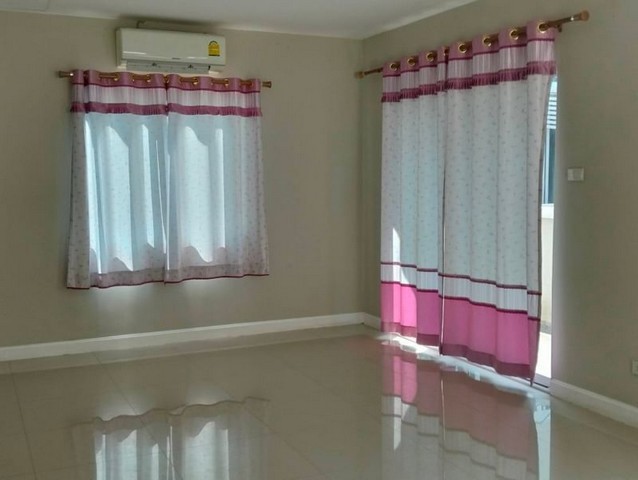 บ้านเดี่ยว 2 ชั้น สไตล์โมเดิร์น ในโครงการ กาญจน์กนก20 รวมโชค