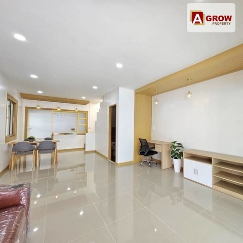 ม. มนวดีเอ็กคลูซีฟ ห้องมุมถนนเมน หน้าโครงการหลังแรกฝั่งซ้าย บ้านรีโนเวทใหม่พร้อมอยู่ ทำเลคุณภาพ