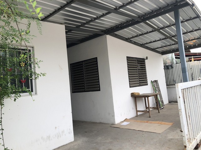 ซื้อขายบ้านที่ดินเจ้าของขายเอง ที่ดินอ.เมือง จ.ปทุม  60 วา  9ห้องชั้นเดียว  พร้อมให้เช่าอยู่ แถว ม.รังสิต อ.เมือง ปทุม 2.8ลบ. 60วา