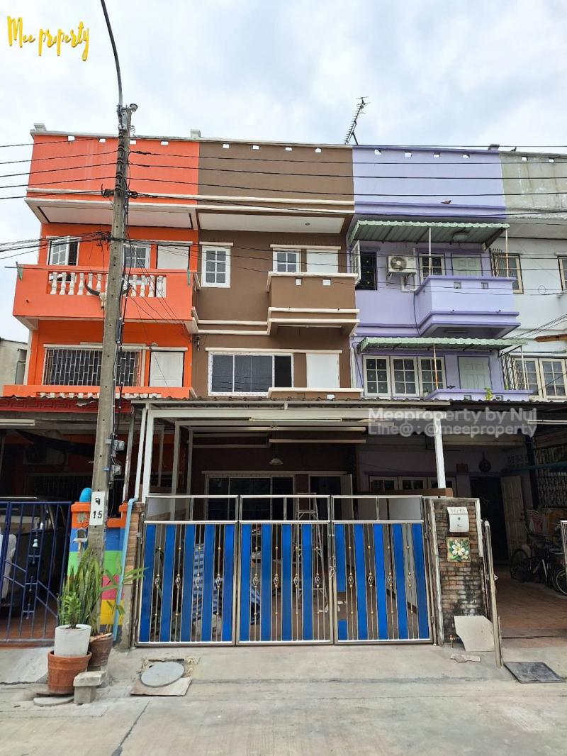 ขายถูกที่สุด‼️ ทาวน์โฮม 3 ชั้น รีโนเวทใหม่ นวมินทร์ 85 ใกล้รถไฟฟ้า BTS สายสีเหลือง สถานีบางกะปิ 13 นาที ประมาณ 6.9 กม.พร้อมอยู่ ทำเลดี เดินทางสะดวกขนาด 20 ตร.วา พื้นที่ใช้สอย  120 ตร.ม.การเดินทางที่สะดวก จากถนนนวมินทร์ เข้าซอยนวมินทร์ 85  เพียง 3 นาที   ถึงทำเลที่ตั้ง- หน้ากว้าง 4 เมตร- ลึก 18 เมตร- หน้าบ้านหันทิศตะวันออก- โครงสร้างบ้าน และที่ดินแข็งแรง ไม่มีปัญหาการทรุดตัวของบ้า