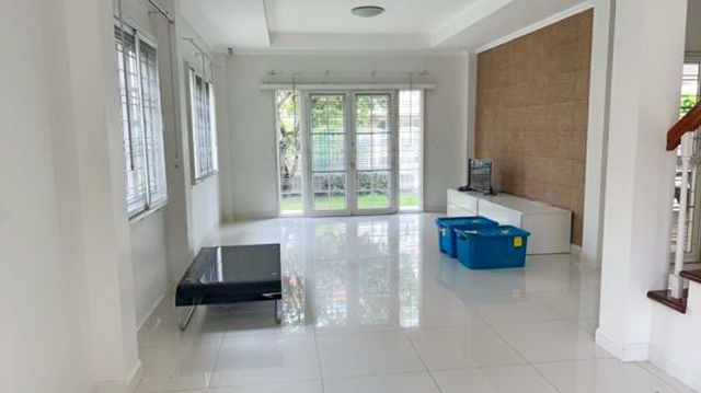 เคหะรามคำแหง 400ม.MRT เทคนิคมีนบุรี 1.1 กม.รามคำแหง190บ้านเดี่ยว 2ชั้น 3นอน 4แอร์ มีเฟอร์ ตลาดมีนบุรี 800ม.บิ๊กซี ร่มเกล้า 1.5 กม.