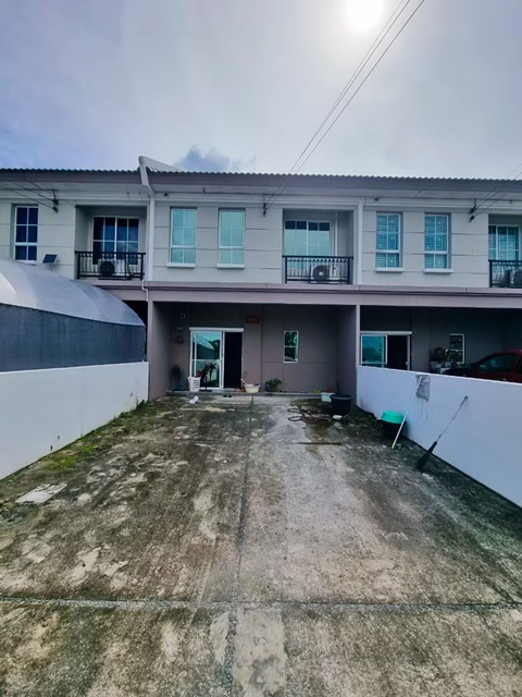 ให้เช่า ติดถนน ติดถนนใหญ่ เฟอร์หรูครบ โลตัส รังสิตคลอง7 600ม.แยก ธัญบุรี 3.5 กม.บ้าน รังสิตนครนายก 12,999b-m 2 ชั้น 3 นอน 2 น้ำ 1 แอร์  124ตรม. 3bed Lotus Rangsit Klong 7 600m.Thanyaburi intersection 3.5km.Fully Fur House for rent on the road Rangsit Nakhon Nayok 12,999b-m 2Storeys 2bath 1a/c 124sqm.ขนาด: 30 ตรว. 124 ตรม.30sqw. 124 sqm.รังสิต นครนายก ตำบล ลำผักกูด อำเภอธัญบุรี ปทุมธานี 121102 ชั้น 3 นอน 2 น้ำ1 แอร์4 จอดรถมีเตียงพร้อมที่นอน 6 ฟุต ตู้เสื้อผ้า พร้อมโต๊ะเครื่องแป้งชั้นล่าง มีโซฟา โต๊ะทานข้า