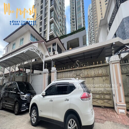 #ขายบ้านเดี่ยว  3 ชั้น มีลิฟท์  พื้นที่ 164 ตร.ว.  ซอย สุขุมวิท 245 ห้องนอน 7 ห้องน้ำ (มีที่จอดรถ) ตกแต่งครบพร้อมอยู่  ใกล้ BTS ทองหล่อ ห้างสรรพสินค้า  เดินทางสะดวก ซอยสุขุมวิท 24 สามารถทะลุ ซอยทองหล่อ 10 ได้รับชมคลิบที่ https://youtu.be/C3oPyxAH-tI?si=RhDqN0hwgDutQPdb???? ช่องทางการติดต่อ ???? —————————— - ✅ Fanpage : Mee Property by Nui https://citly.me/G8Vrz—————————— - ✅ Youtube : Mee Property by Nui ???? https://cutt.ly/61IFeWg —————————— - ✅Website : mee-property.com ???? https://mee-property.com/ —————————— -  ✅Tiktok : meeprop