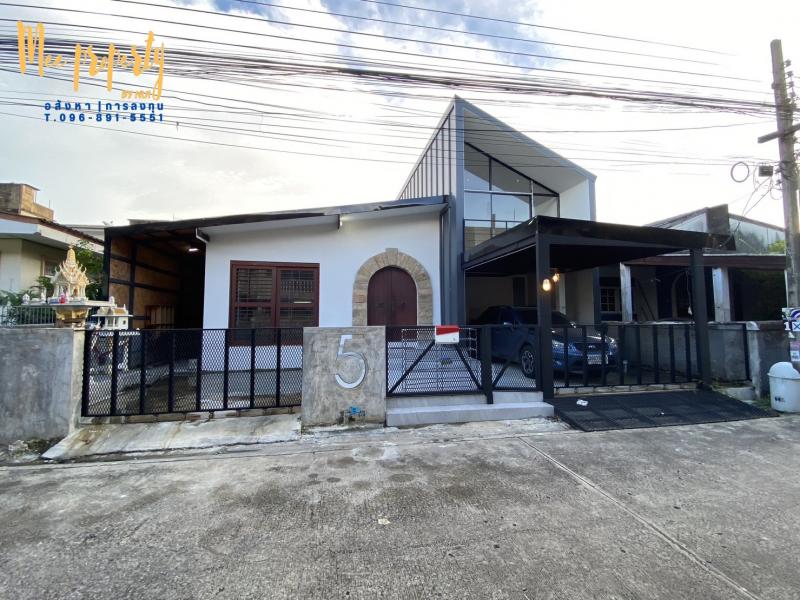 ขายด่วน House Office  2 ชั้น   ซอยลาดพร้าววังหิน 37ขนาดที่ดิน 56 ตารางวา- พื้นชั้นล่าง 100 ตรม. - ชั้นบน 50 ตรม.- หน้ากว้าง 14 - ยาว 16 เมตรพิกัดที่ตั้ง20 Lat Phrao Wang Hin 37 Alley, Khwaeng Lat Phrao, Khet Lat Phrao, Krung Thep Maha Nakhon 10230พิกัดแผนที่https://maps.app.goo.gl/iJMbLbyE9uuScjGV8รายละเอียด- 1 ห้องนอน - 2 ห้องน้ำ ราคา 6,200,000 บาทสถานที่ใกล้เคียง- ยูเนี่ยน มอลล์  17 นาที 6.9 กิโล- เซ็นทรัลอีสต์วิลล์ 10 นาที 4.5 กิโล- โรงพยาบาลเปาโล โชคชัย 4  3 นาที 1.4 กิโล- วัดลาดพร้าว 6 นาที  2 กิ