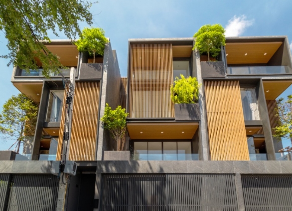 ขายบ้านทาวน์โฮม3.5 ชั้น  ลาดพร้าว 122 ซอยมหาดไทย วังทองหลาง