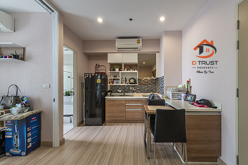 ให้เช่า คอนโด เดอะ โฮเทล รัตนาธิเบศร์ The Hotel Condo โครงการอยู่ติด MRT บางกระสอ เนื้อที่ 33ตร.ม. อยู่ชั้น 23 วิวเมืองสวย 1ห้องนอน 1ห้องน้ำ ห้องสวยและยังใหม่มากๆ พร้อมเข้าอยู่.เงื่อนไขราคาเช่า :7,500 บาท / เดือน (รวมค่าส่วนกลาง)(สัญญาเช่าขั้นต่ำ 1ปี = จ่ายเงินประกัน 2เดือน / ค่าเช่าล่วงหน้า 1เดือน)#บริการรับฝากขายเช่าอสังหาริมทรัพย์ #บริการรับถ่ายรูปบ้านและคอนโดอุกฤษฎ์ (ฟุ้ย) Tel. 0 8 4 - 6 5 8